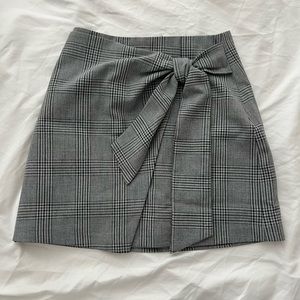 Aritzia Wilfred Wrap-Front Dorine Skirt